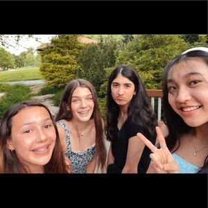 Meet your Posher, Amelia